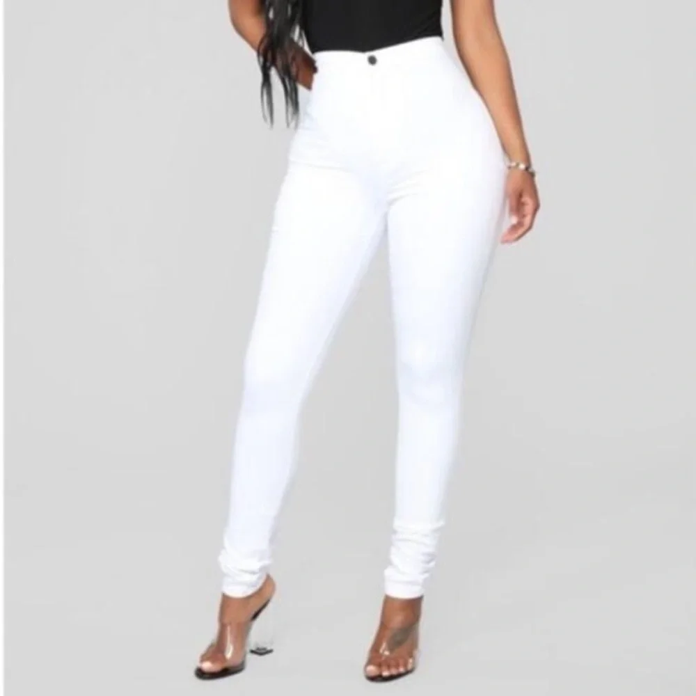 Fashion Nova Super High Rise Denim Skinnies White Pants Size 1 Juniors - Picture 1 of 5